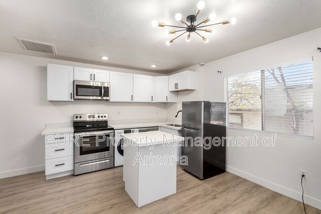 Photo - 1538 W Fillmore St Townhome