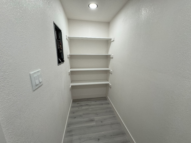 Photo - 2300 Brundage Ln