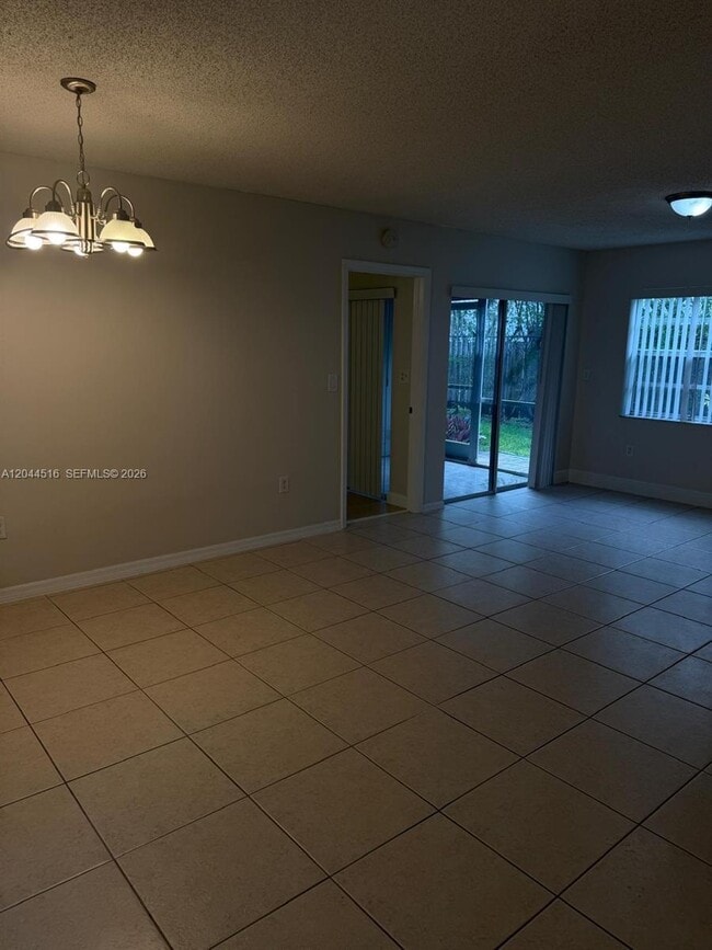 Photo - 458 NE 210th Cir Terrace Unidad 101-8