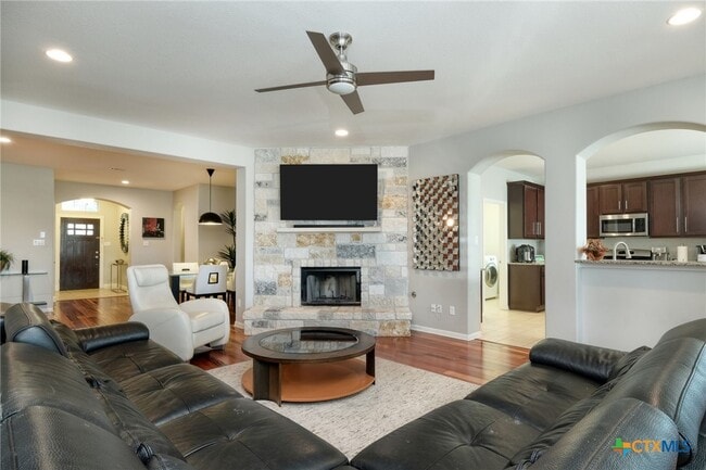 Photo - 4362 Green Tree Dr