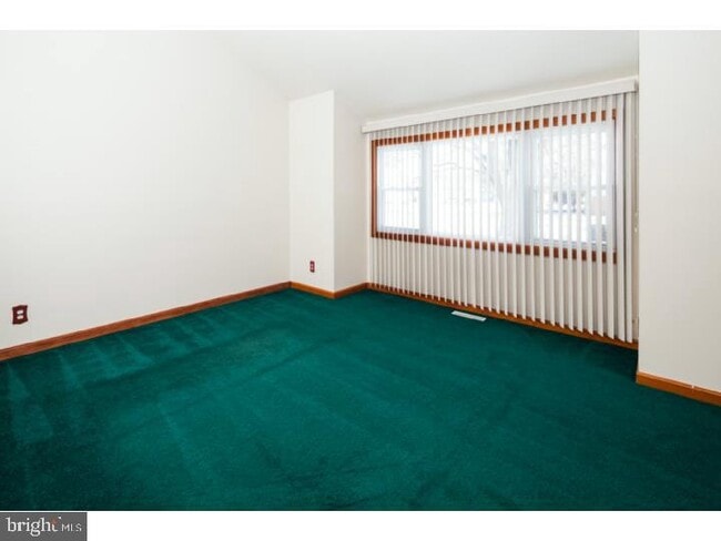 Photo - 225 Brennen Dr