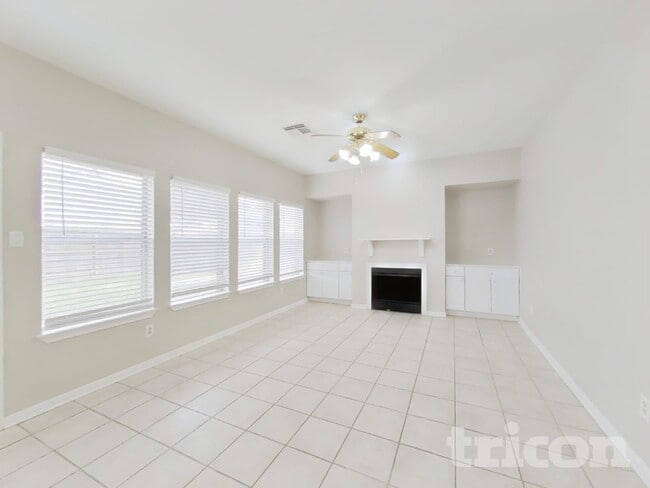 Photo - 5911 Klamath Falls Ct