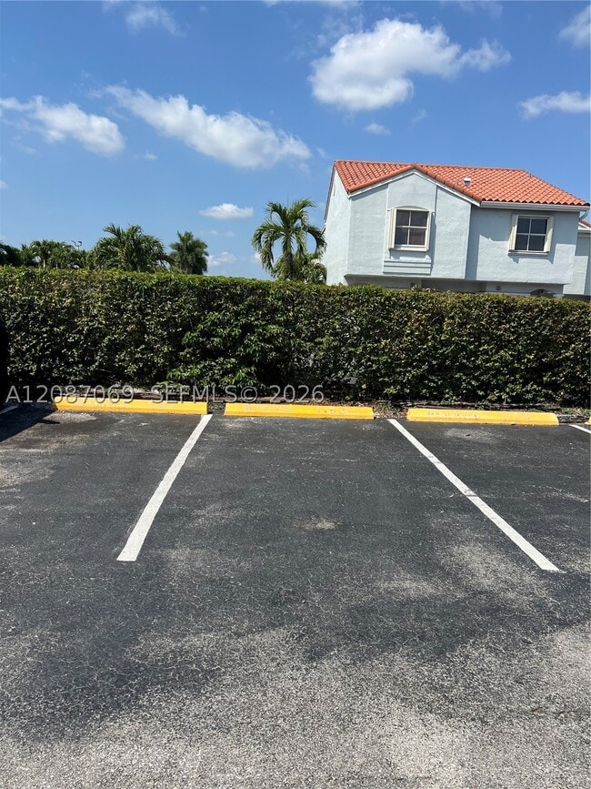 Building Photo - 1153 NW 123rd Pl Unit 304
