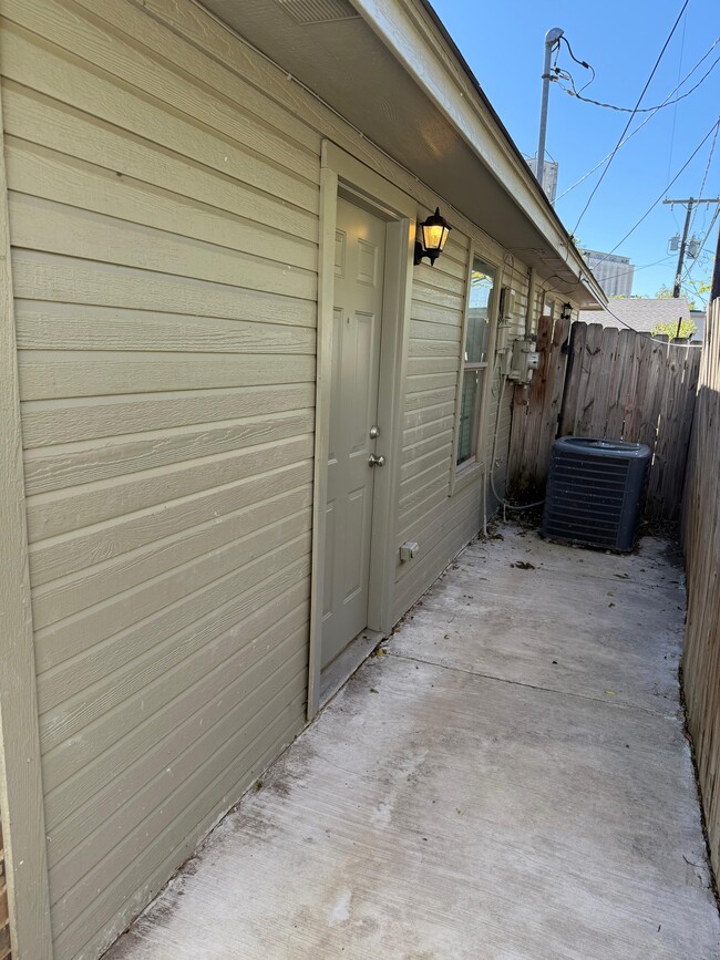 Photo - 1920 Galveston Ave