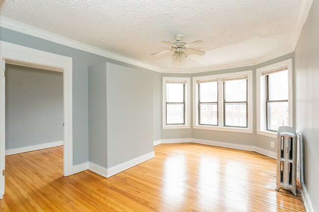 Photo - 6959 S Paxton Ave Unit 1A