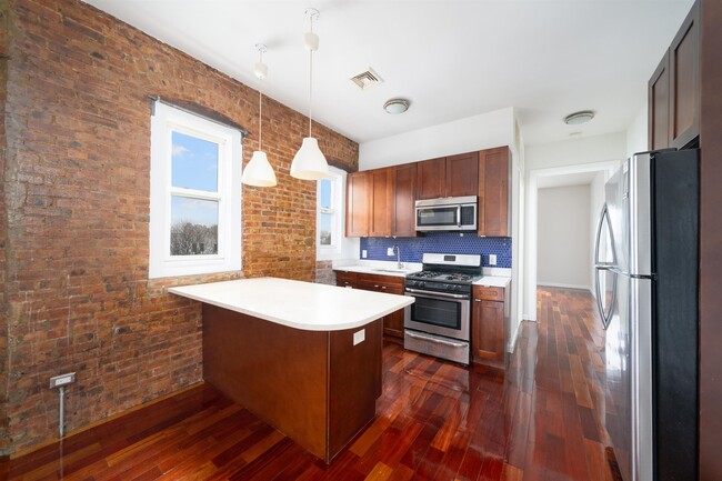 Photo - 386 Bergen Ave Unidad 3L Rental