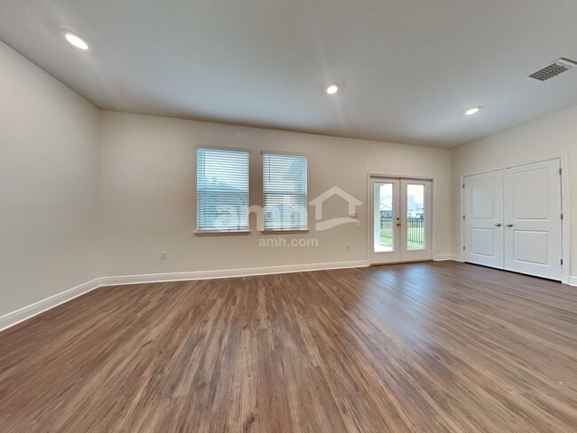 Photo - 27341 St Andrews Ave