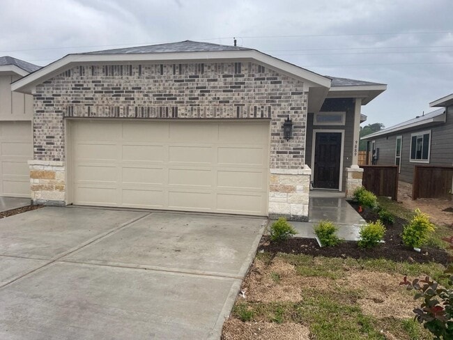 Building Photo - 9889 Grosbeak Ln