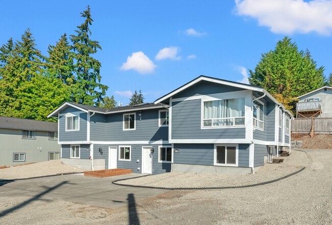 Unidad inferior izquierda - 411 124th St S Unidad 411-A