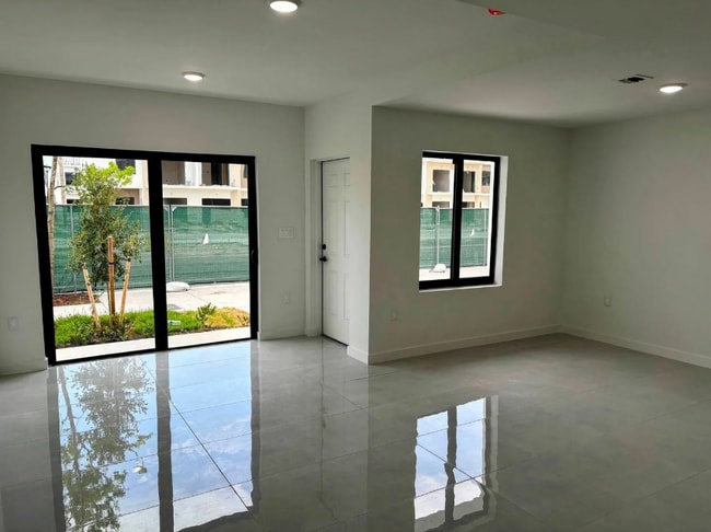 Photo - 14559 SW 261st St