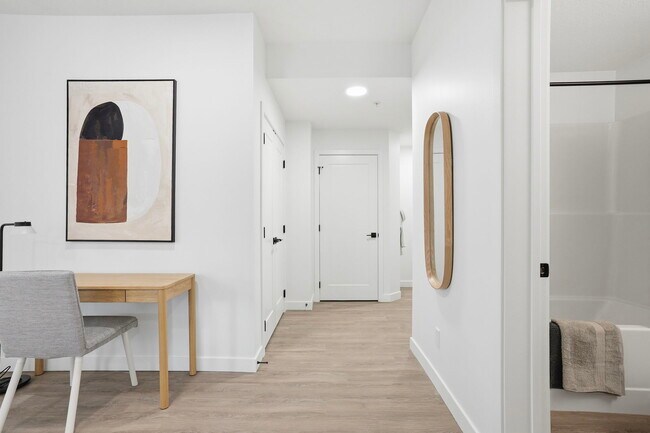 Photo - 7804-7107 107 St NW Unit 202