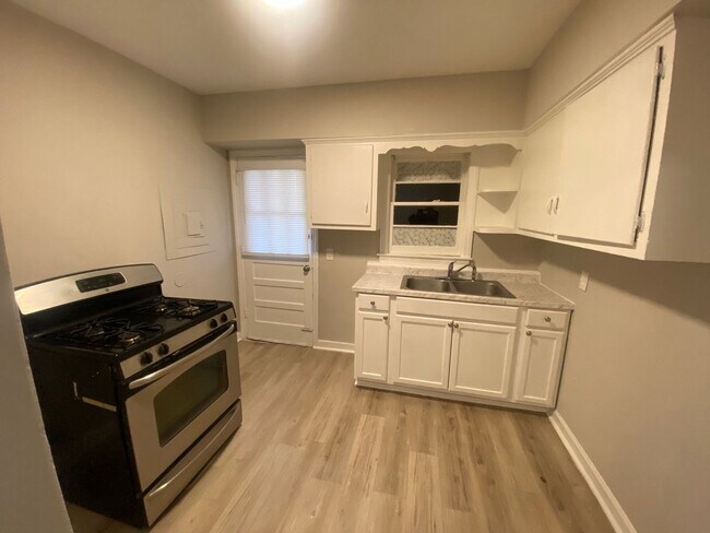 Photo - 127 Torch Hill Rd Unit B