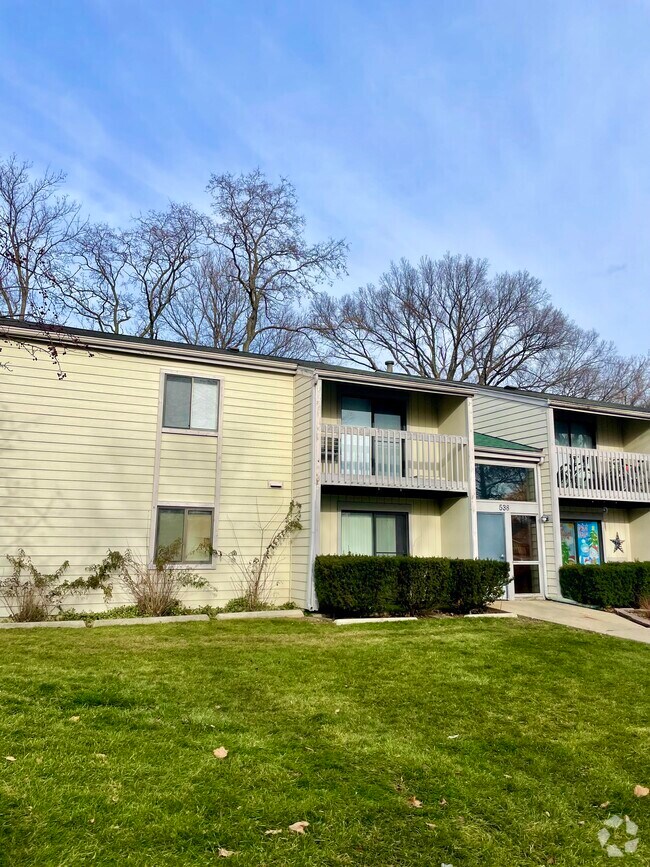 Building Photo - Sugar Creek Apartments