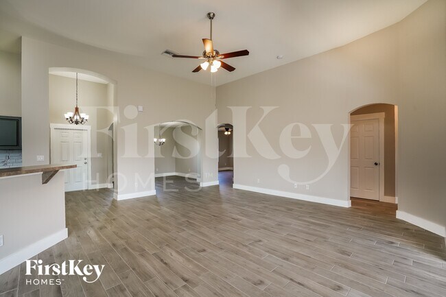 Photo - 2117 NE 23rd Ave