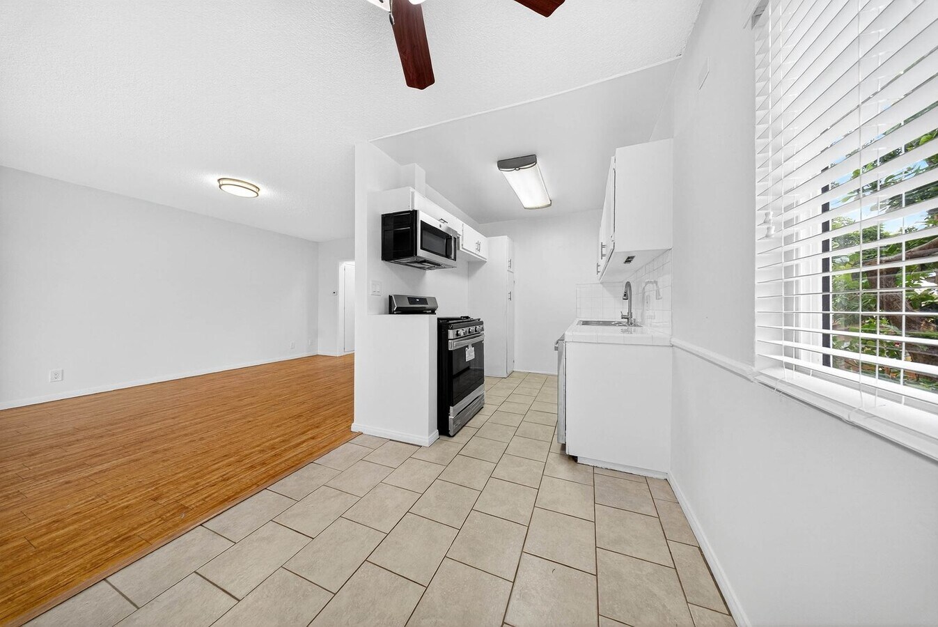 Photo - 1420 Seward St.