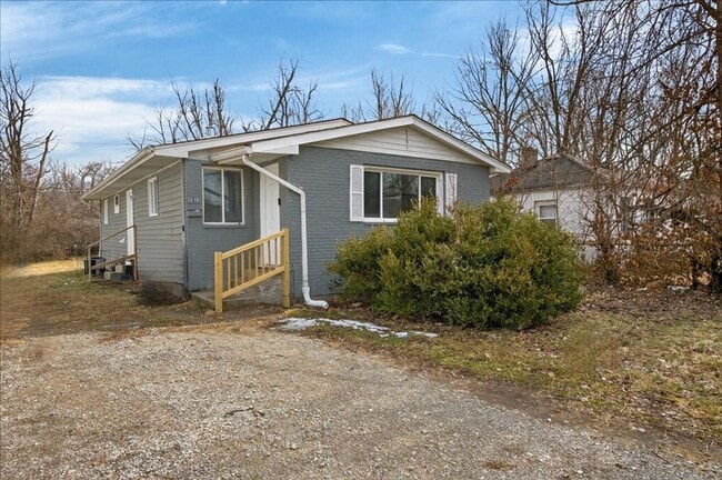 Building Photo - 3319 N Hawthorne Ln