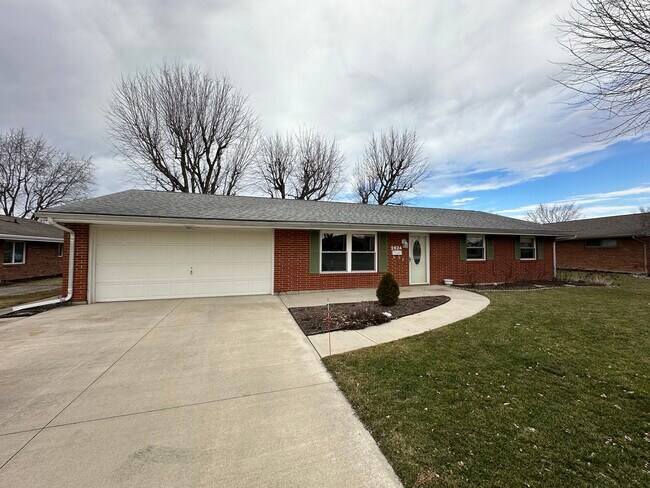 Photo - 2624 Sherwood Dr House
