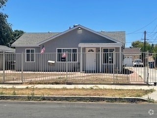 Building Photo - 10839 Burnet Ave Rental