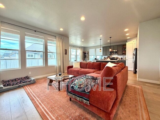 Photo - 5066 W Elm Field