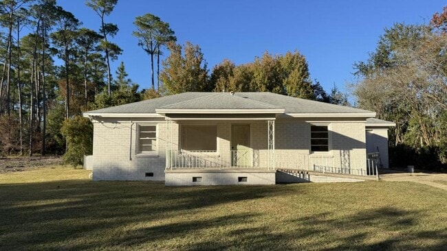 Building Photo - 106 48th St