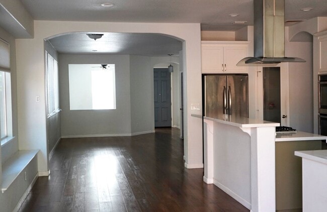 Photo - 108 Robinson Ct