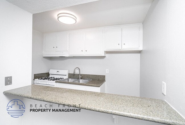 Photo - 217 S. Knott Av