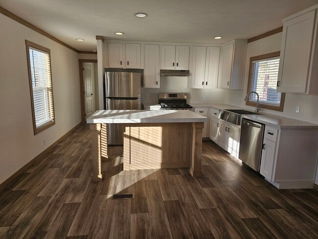 Photo - 2101 SW 38th St