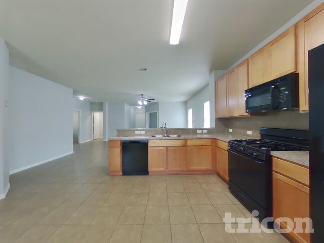 Photo - 2122 Hackberry Bank Ln