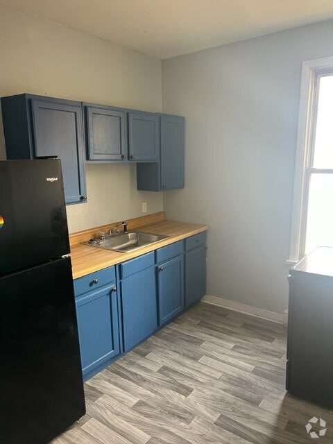 Building Photo - 415 9th St Rental