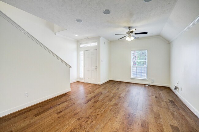 Photo - 1901 Fletcher St