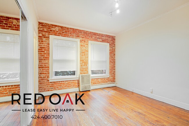 Building Photo - 532 S Coronado St Unit 212