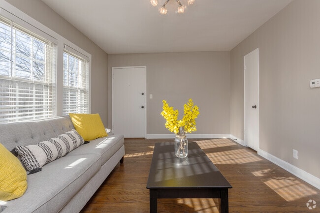 2BR, 1BA - 880 SF - Living Room