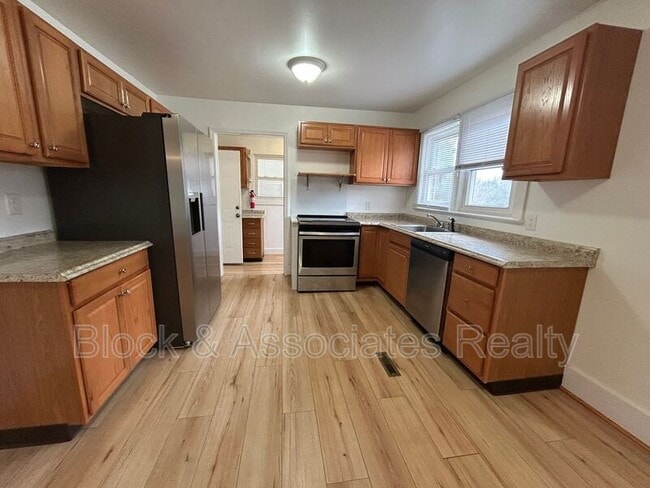 Photo - 6921 Spencer-Dixon Rd