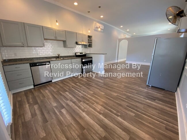 Photo - ESS 2008 Unit 2008 # 2