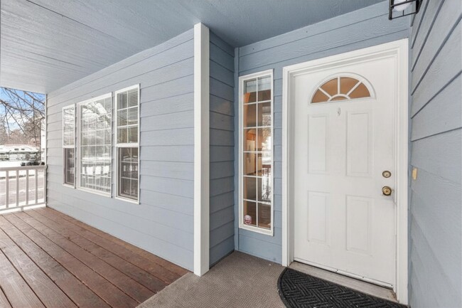 Front Porch - 1405 N 12th St