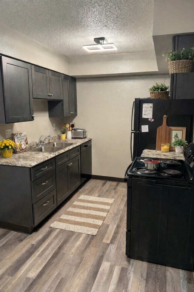 Photo - Colby Apartments