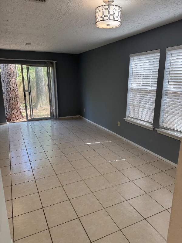 Photo - 10 N Circlewood Glen