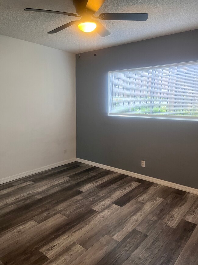 Photo - 720 E Fairview Blvd Unidad 1