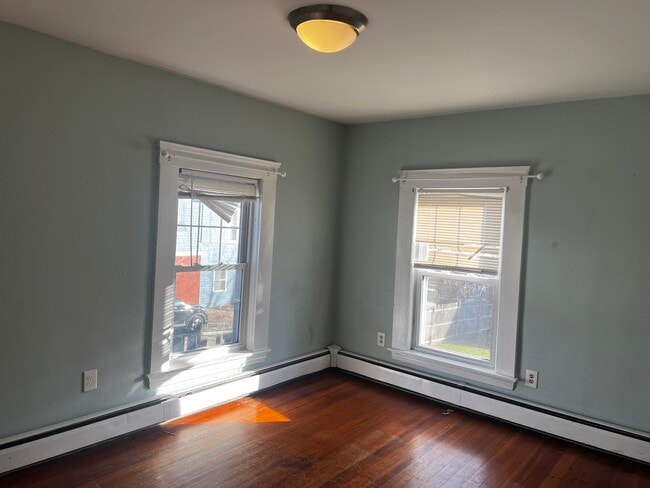 Building Photo - 9 Park St Unit B