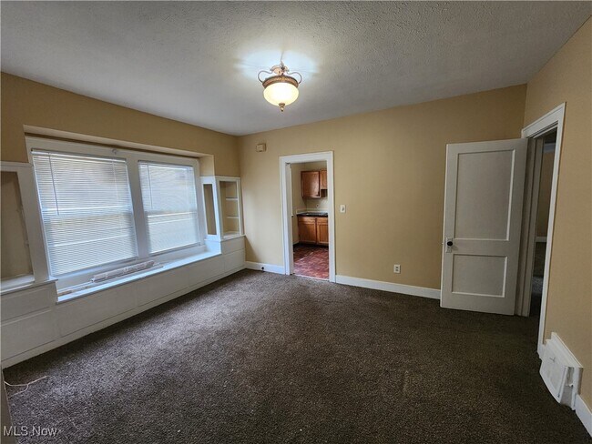 Photo - 1306 E 134th St Unit 1306