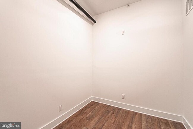 Photo - 1211 Bainbridge St Unidad 3D