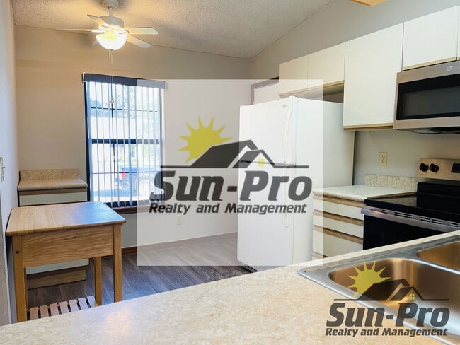 Photo - 1113 Oak Forest Cir