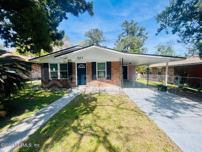 Building Photo - 1602 Forbes St