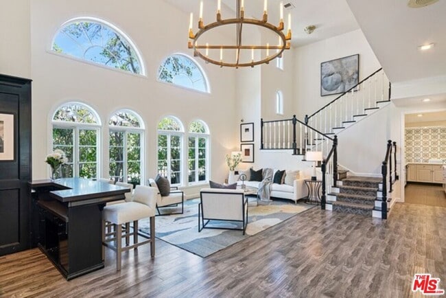 Photo - 200 S Almont Dr