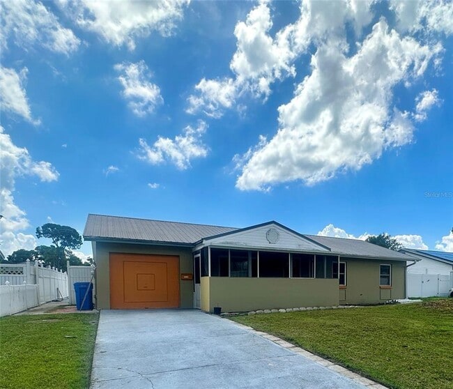 Photo - 7714 W Hiawatha St