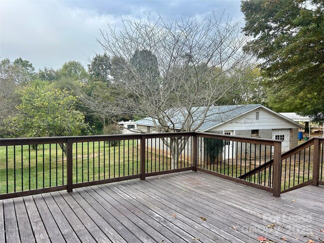 Photo - 234 Alf Hoover Rd