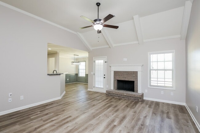 Photo - 844 Pinnacle Dr.