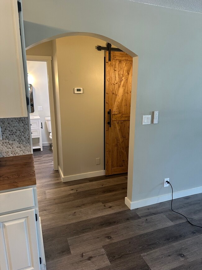 Pasillo - 1126 68th St Unidad 1126 68th St lower