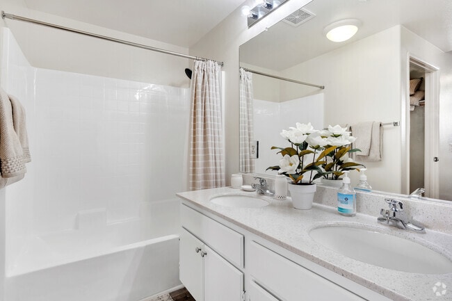 2BR, 2BA - 889SF - 1st Bathroom