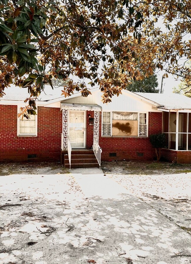 Photo - 1047 Fisk Ave